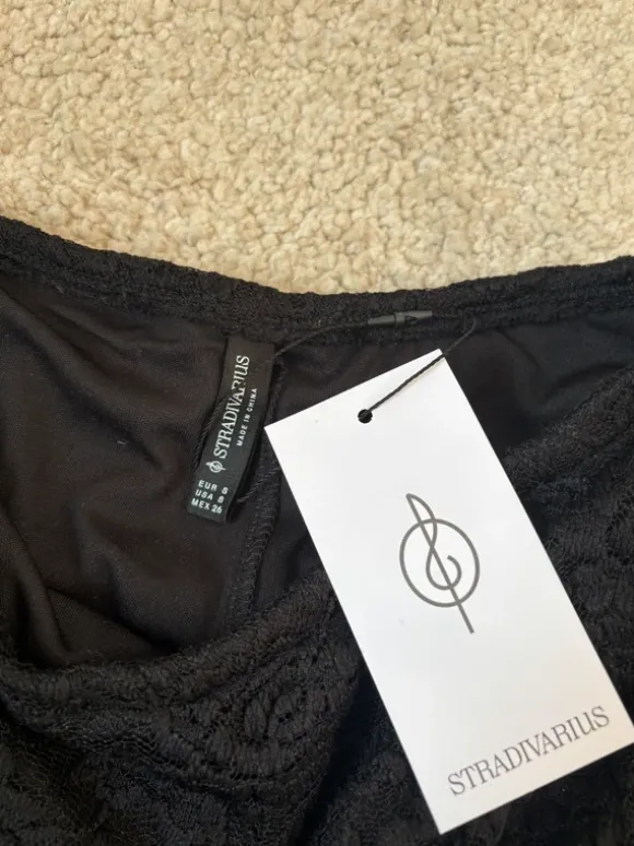 Stradivarius Hosenrock mit Spitze schwarz