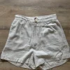 Stradivarius Leinen Shorts Beige