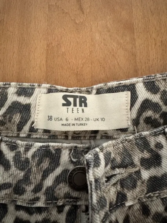 Stradivarius Leo Jeans