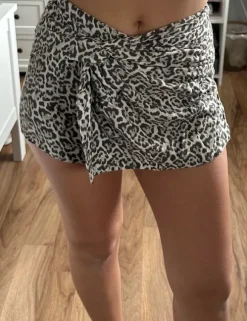 Stradivarius Leo Skort mit Wickeloptik