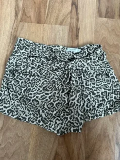 Stradivarius Leo Skort mit Wickeloptik