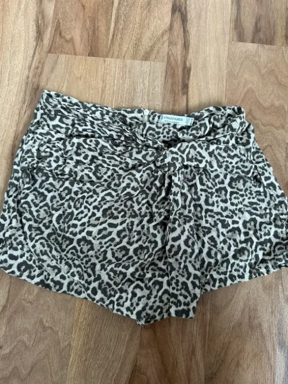 Stradivarius Leo Skort mit Wickeloptik
