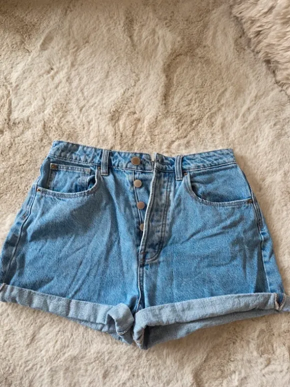 Stradivarius Shorts Mom Jeans