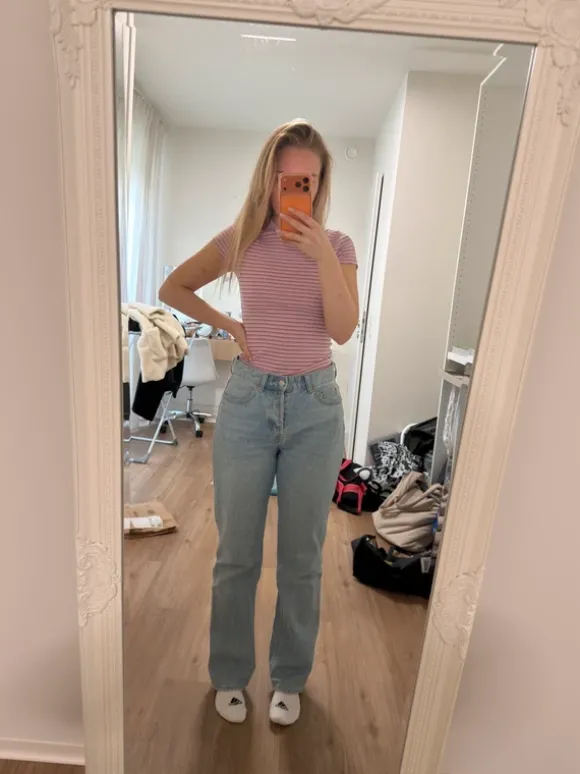 Straight leg Jeans