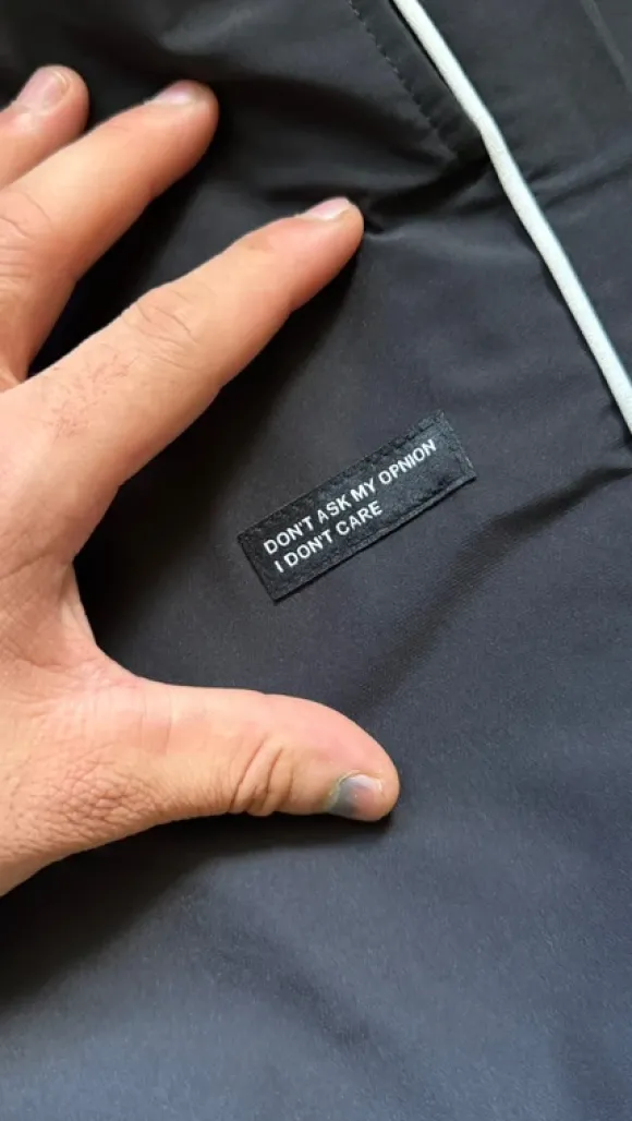 stylische jogginghose in schwarz – größe m – nagelneu