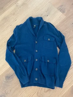 Stylische Strickjacke in Marineblau