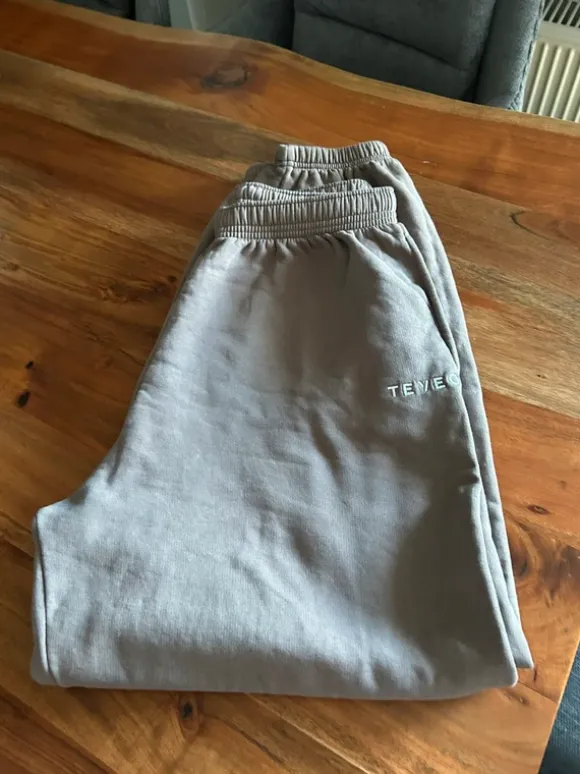 Teveo Jogginghose große M