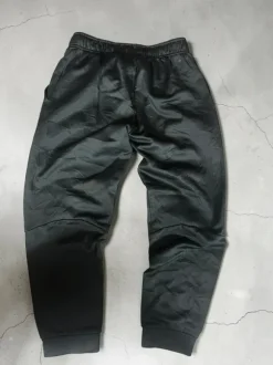 Titel: Nike Dri-FIT Trackpants Big Swoosh Black