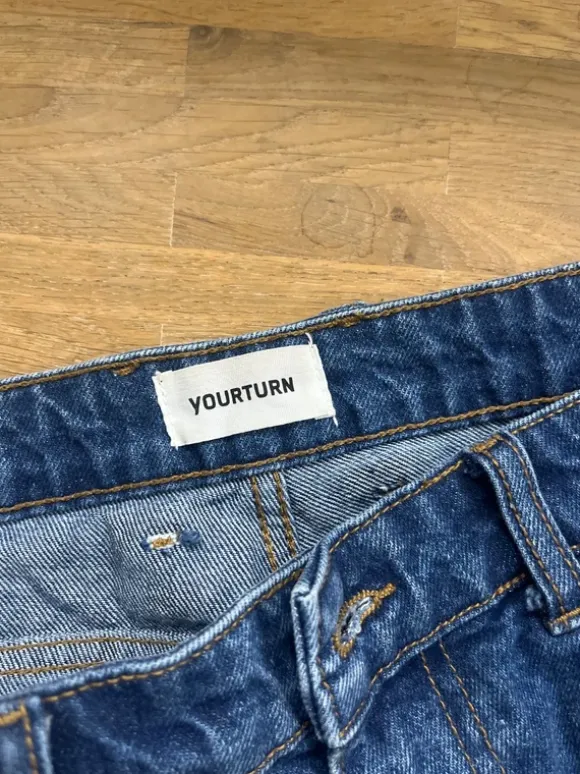 Tolle Jeans Shorts von Yourturn in Größe 42