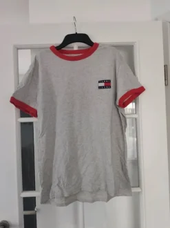 Tommy Hilfiger Basic T-Shirt grau rot Größe L