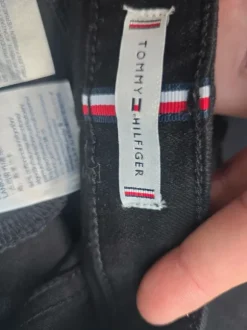 Tommy Hilfiger Jeans Riverpoint Cigarette – Schwarz – W25/L30 – Neuwertig