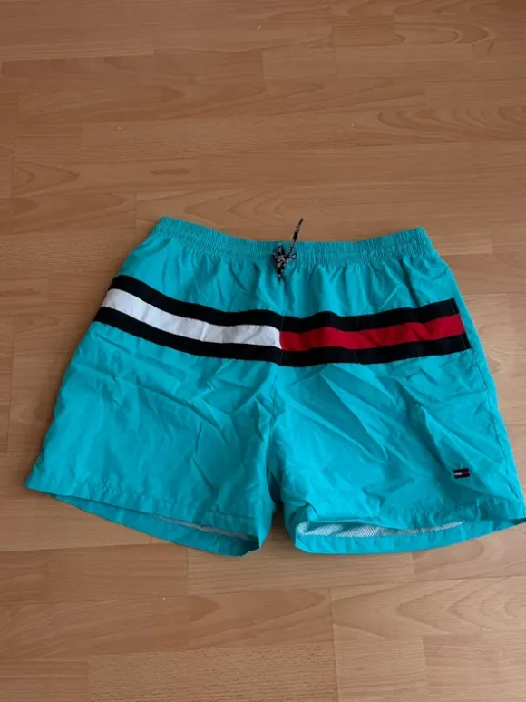 Tommy Hilfiger Swim Shorts – Vintage Summer Look