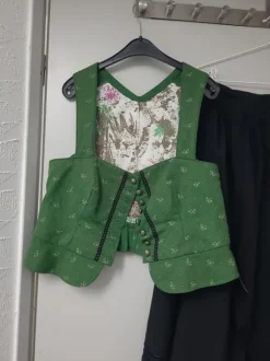 Tracht 44