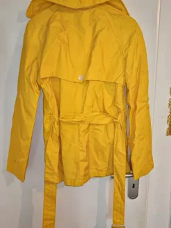Trenchcoat gelb
