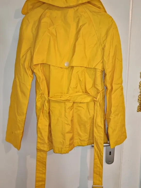 Trenchcoat gelb