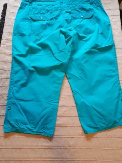 Türkisfarbene Caprihose aus Popeline von Cecil, W 36