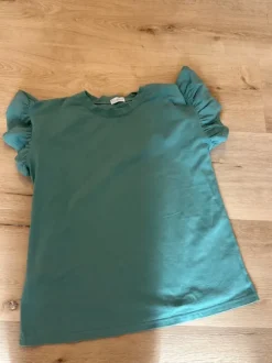 T-Shirt mit besonderen Ärmeln