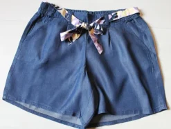 T`Shirt und kurze Hose, Short, Gr. M, 38/40