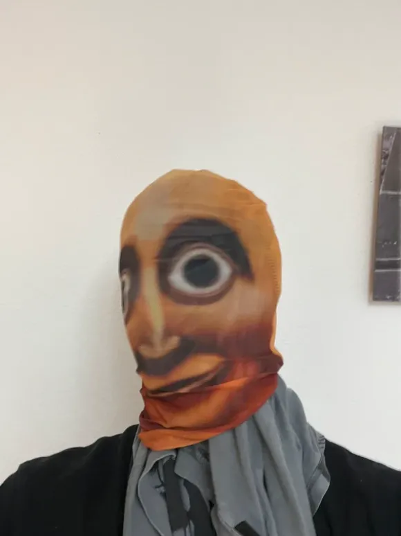 Tung Tung Tung Sahur Maske Gesicht Trend Brainrot