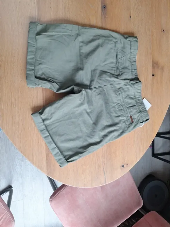 Twee korte broeken heren