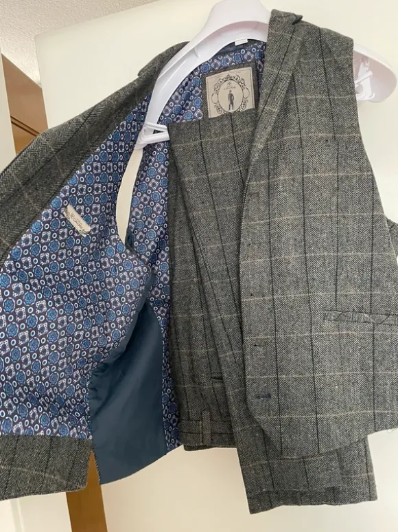Tweed Anzug