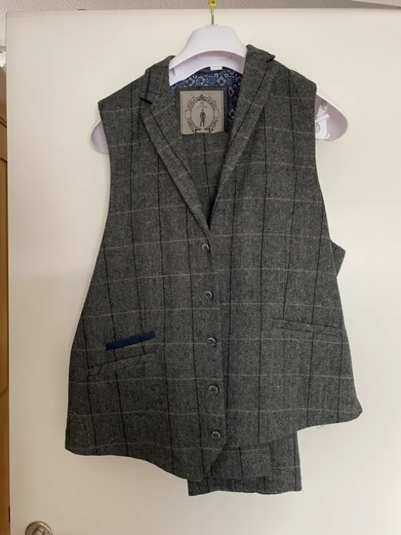 Tweed Anzug