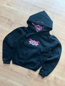 Umbro x Mertra Hoodie | Schwarz & Pink | Size S