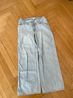 Umstands Jeans