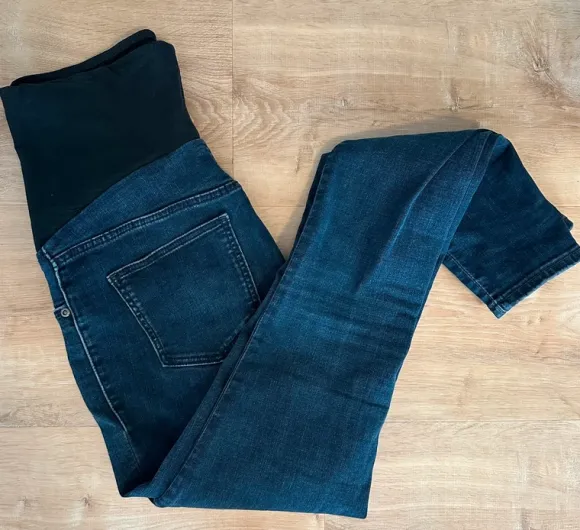 Umstandsjeans / Schwangerschaftsjeans