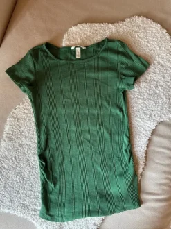 Umstandsmode T-Shirt Grün gerippt