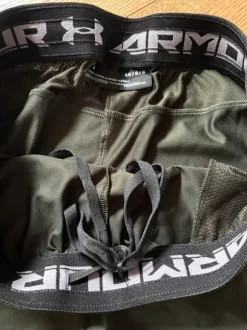 Under Amour Sporthose mit Taschen L