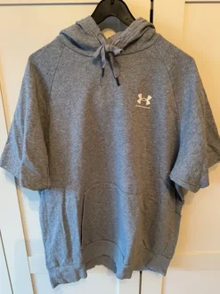 Under armour kaputzen Shirt XL