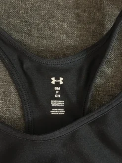 Under Armour Mid Keyhole Compression Sports Bra