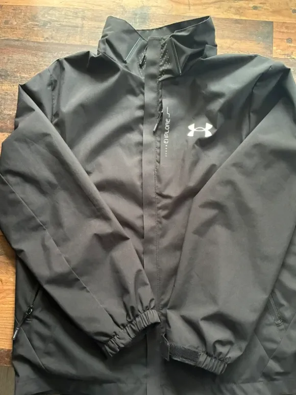 Under Armour Regen / Übergangsjacke Gr.L