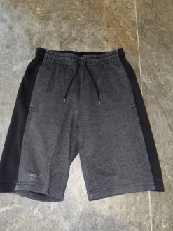 Under Armour Shorts – Grau/Schwarz – Größe S