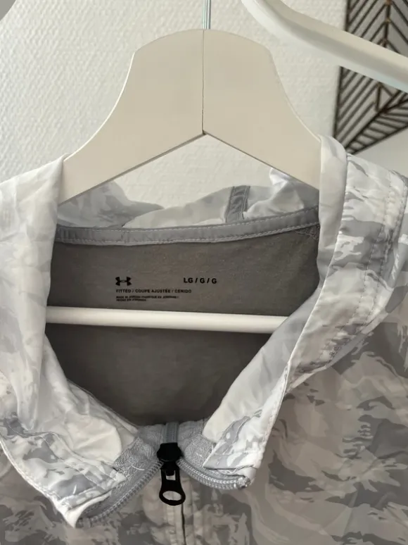 Under Armour Wind Anorak in L