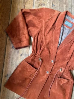 Unieke vintage/retro 70s suede leren roestbruine jas🌸