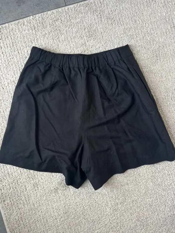 Uniqlo skort schwarz