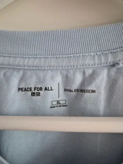 Uniqlo T-Shirt Peace for all Collection hellblau Gr. XL