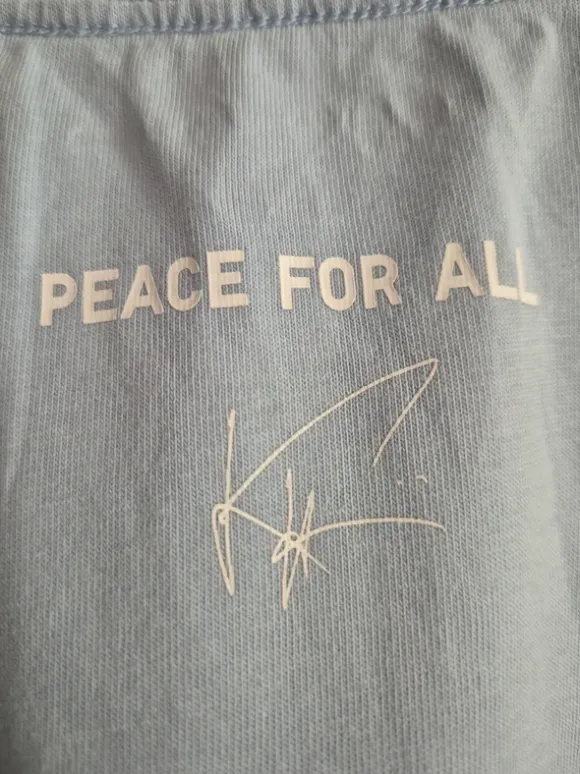 Uniqlo T-Shirt Peace for all Collection hellblau Gr. XL