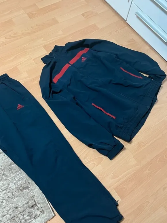 Unisex Adidas Trainingsanzug Vintage dunkelblau rot