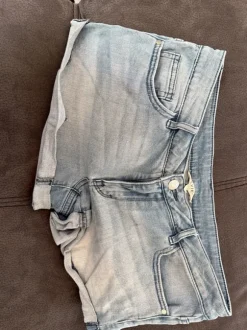 Verkaufe kaum getragene Jeansshort | Vinted
