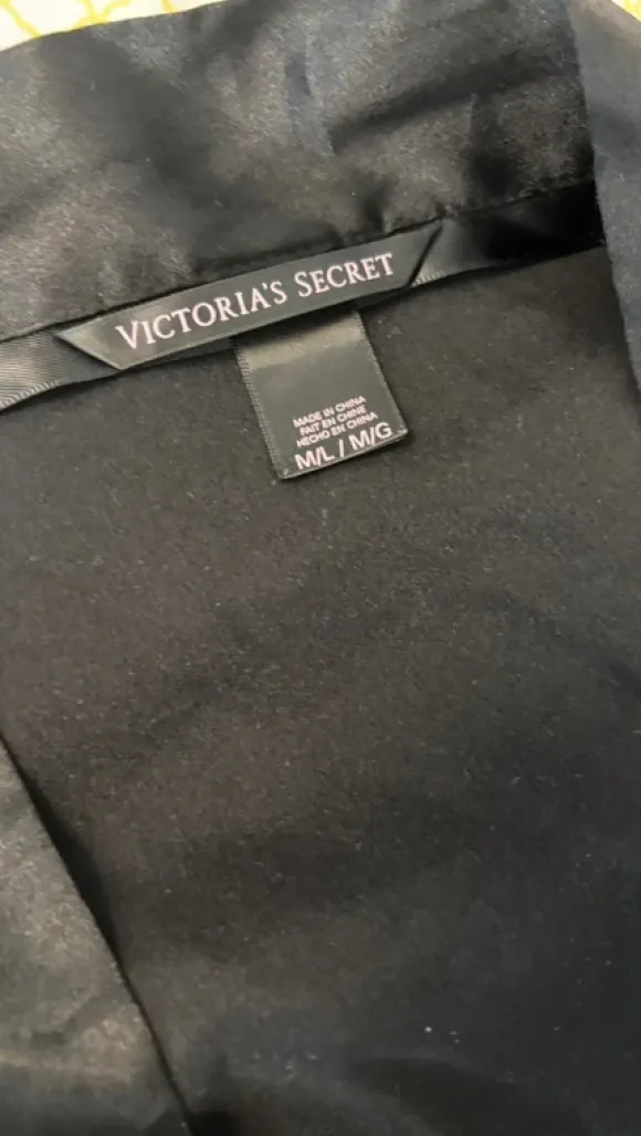 Victoria’s Secret Satin Kimono Schwarz Gr. m/L