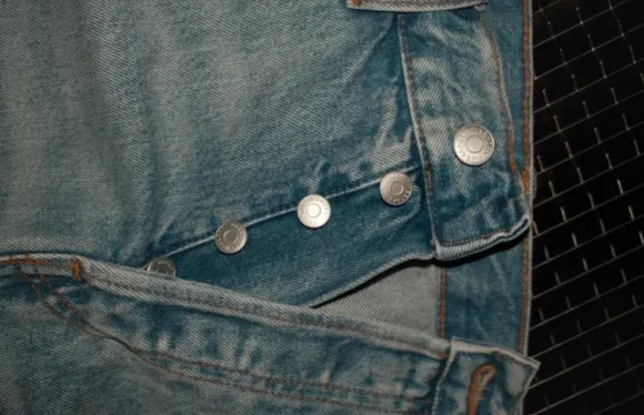 Vintage light wash denim bermuda shorts đ€ y2k low waist biker shorts vibe