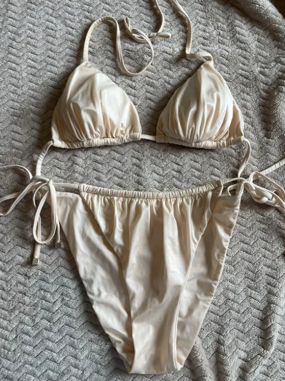 Viral shiny satin Calzedonia bikini