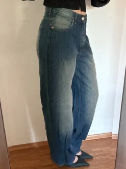 Weekday Rail Mid Loose Jeans mit Waschung W 30