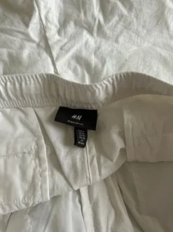 Weiße Herren Shorts in Größe XL von H&M zu vergeben
