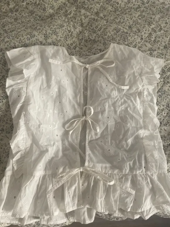 Weiße kurzärmelige Bluse von Pigalle in M