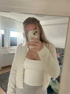Weiße Kuschel Jacke 🤍