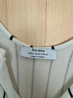 weißer Jumpsuit